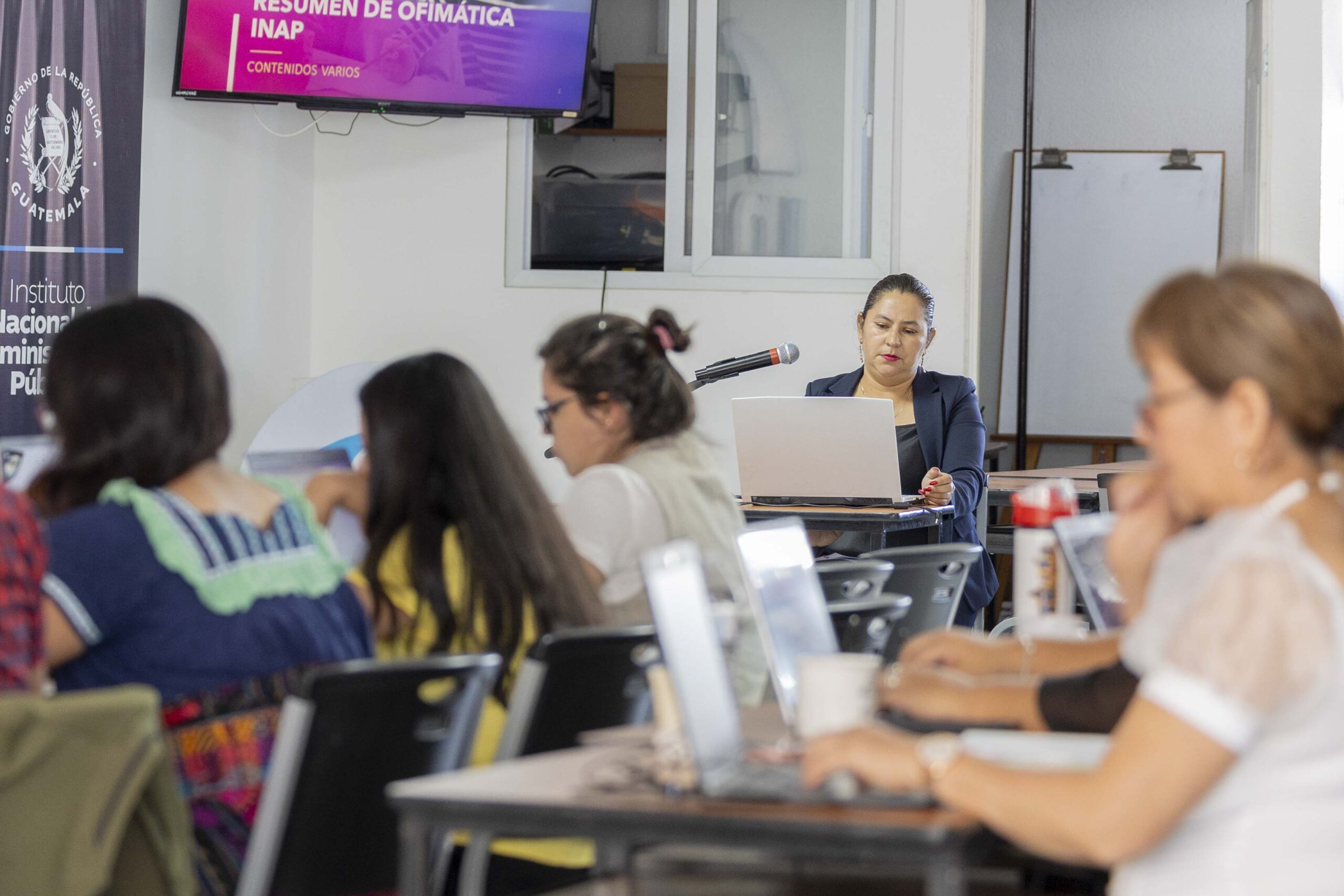 Capacitación en herramientas de Office fortalece habilidades técnicas del personal del INAP